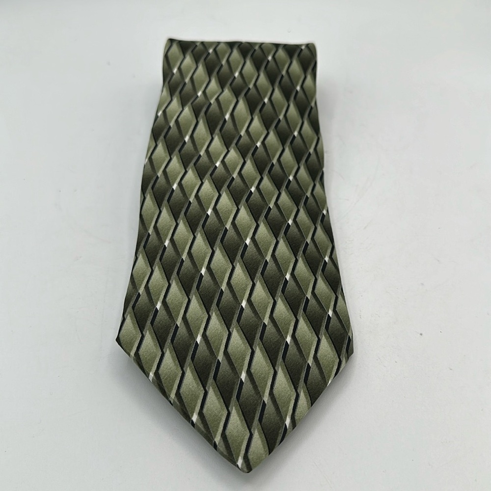 Arrow sage green, black, and cream silk tie